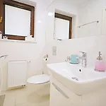 Victus Sunny With Parking By Renters * Sopot