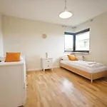Victus Sunny With Parking By Renters Zoppot
