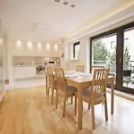 Victus Sunny With Parking By Renters * Zoppot