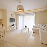 Apartment Victus Sunny With Parking By Renters