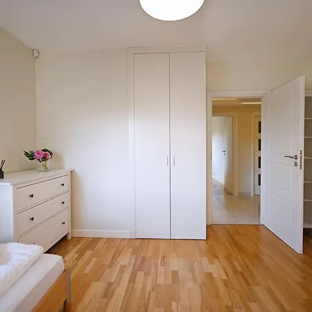 Victus Sunny With Parking By Renters *